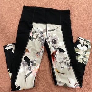 Athleta 25” leggings Size Small